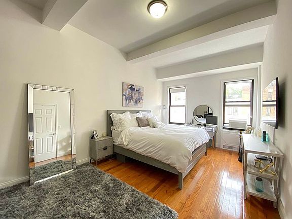4th image of 161 W 16th St APT 16K