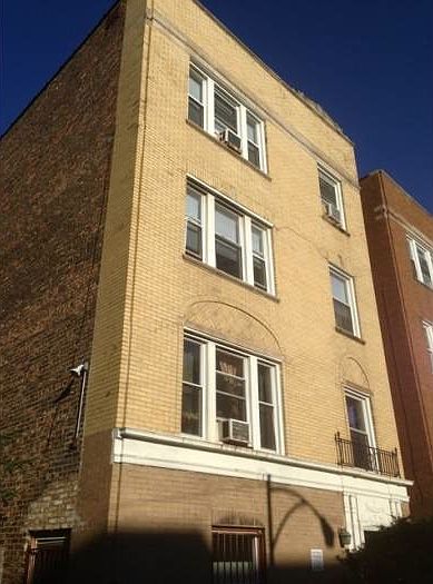 1st image of 1108 N Lawler Ave APT 2