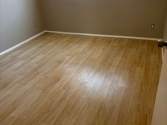 5th image of 854-856 Orchid Ct #L
