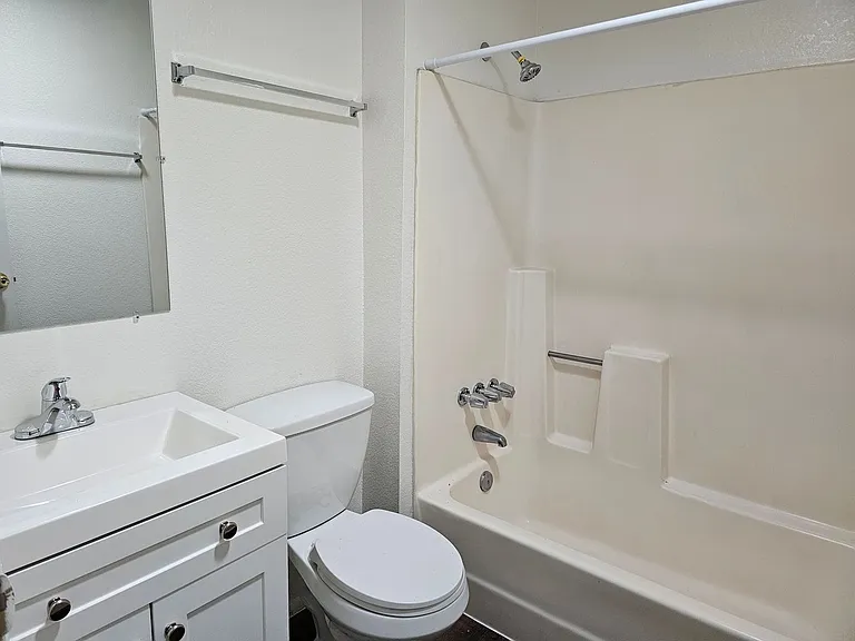 5720 S Morris Blvd — Photo 7
