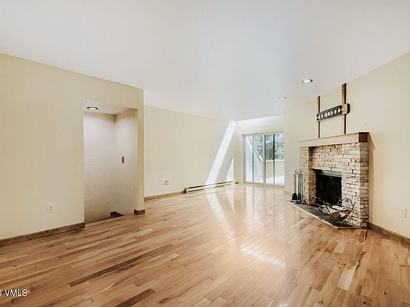 4th image of 32 Eagle Rd #3
