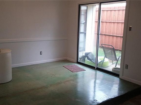 5th image of 2203 Marble Falls Dr