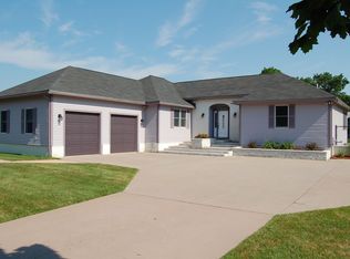 20 Alfred Dr, Dracut, MA 01826