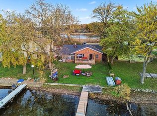 8802 Riverside Dr, Brighton, MI 48116