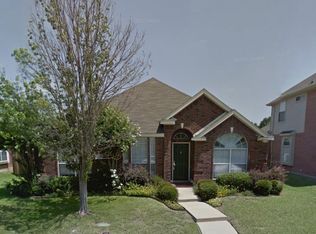 429 Kyle Ln, Lewisville, TX 75067