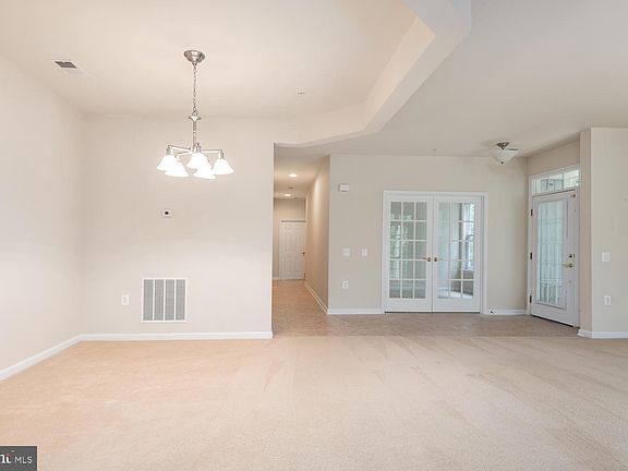 5th image of 14000 Greendale Dr #1