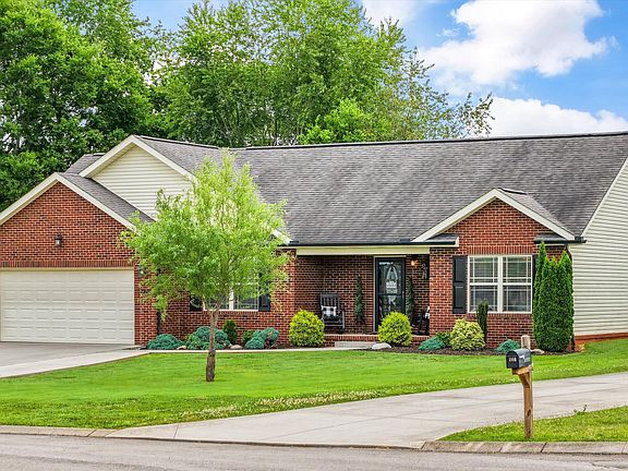 2nd image of 208 Barberry Ct