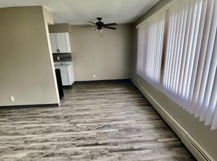 1715 Edgewood Dr NW, Cedar Rapids, IA 52405