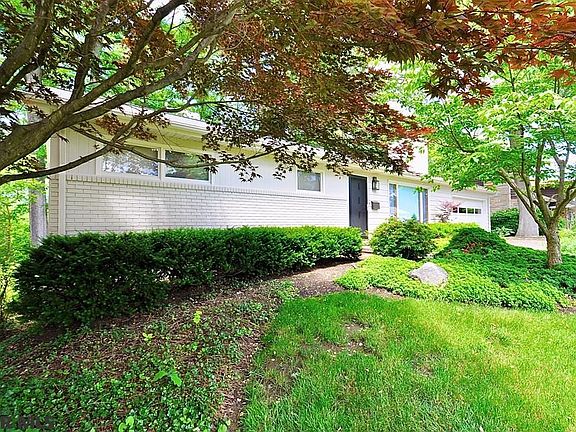 2nd image of 947 Shady Ln