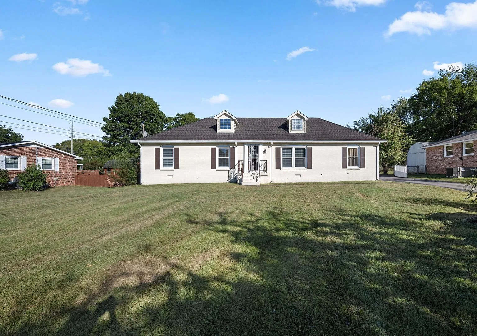 420 Ross Dr — Photo 4