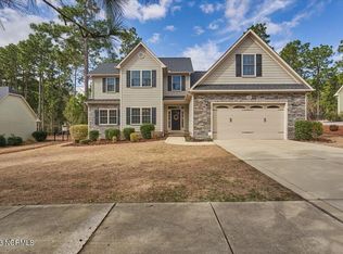 140 Wiregrass Ln, Southern Pines, NC 28387