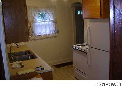 2nd image of 109 S 6th St