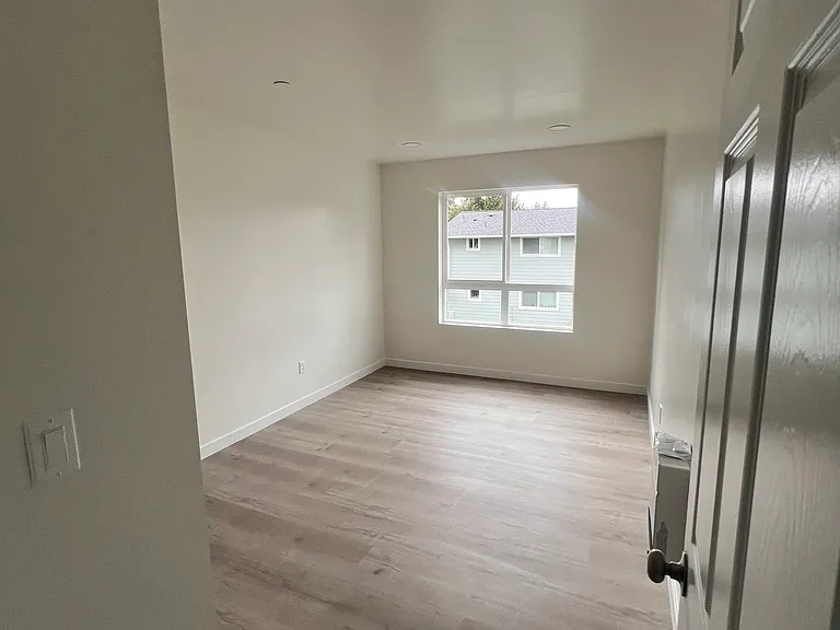 411 N 21st St #203 — Photo 4