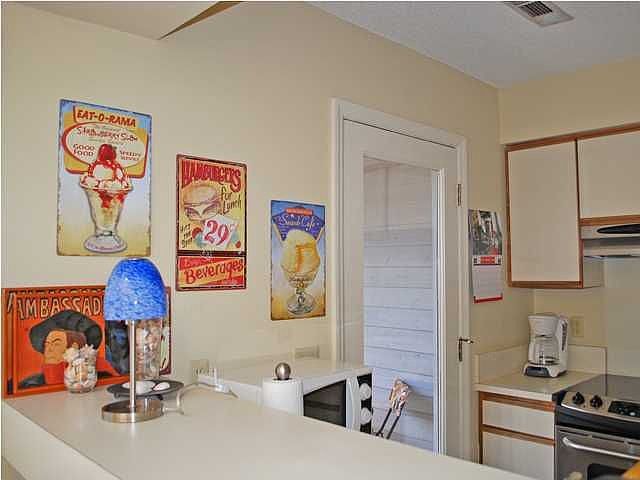 2nd image of 2409 Racquet Club Dr