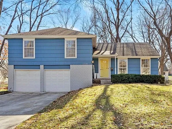 10018 Ballentine Dr, Overland Park, KS 66214