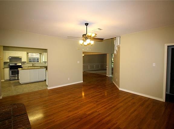 5th image of 2109 Sheffield Ln