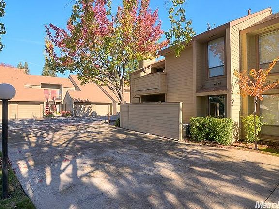 4th image of 5647 Walnut Ave Unit 39