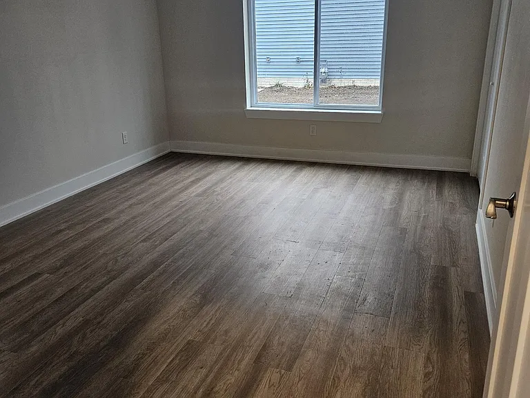 1105 Emerald Cv — Photo 8