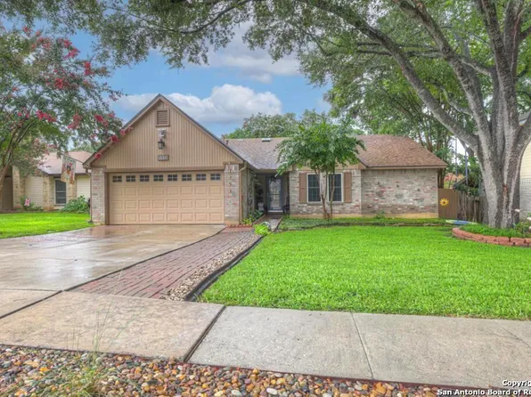 1109 Andre, Schertz, TX 78154