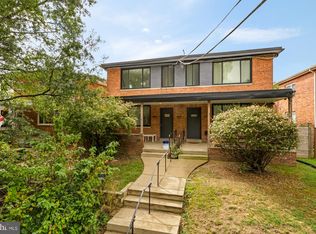 215 Hawaii Ave NE, Washington, DC 20011