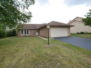 135 Azalea Cir, Streamwood, IL 60107