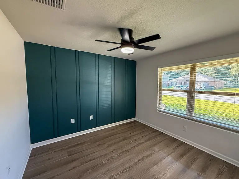 6352 Burrow Ln — Photo 14