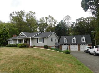 213 Apollo Dr, Mount Airy, NC 27030