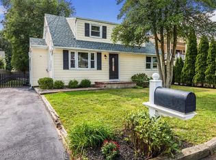 204 McKinley Ct, Brick, NJ 08724