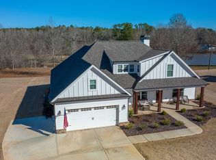175 Alexander Lakes Dr, Eatonton, GA 31024