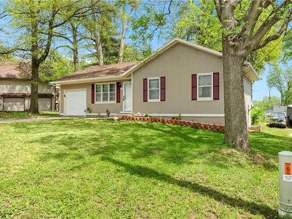 509 Sycamore Dr, Richmond, MO 64085