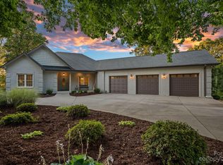 252 Greenbay Rd, Mooresville, NC 28117