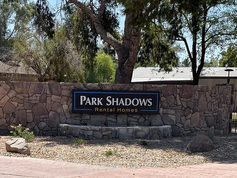 Park Shadows Apartment Homes — Photo 14