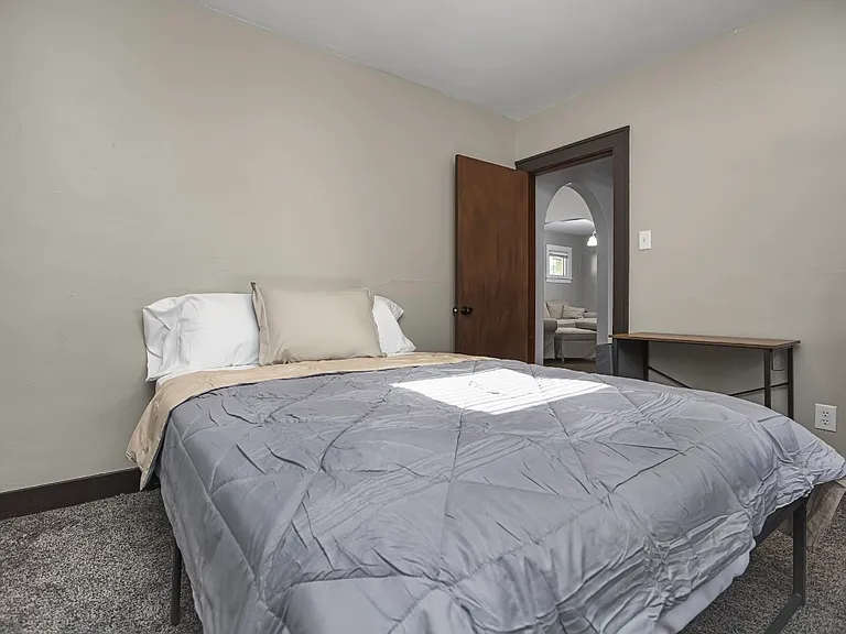 1342 Miner St — Photo 14