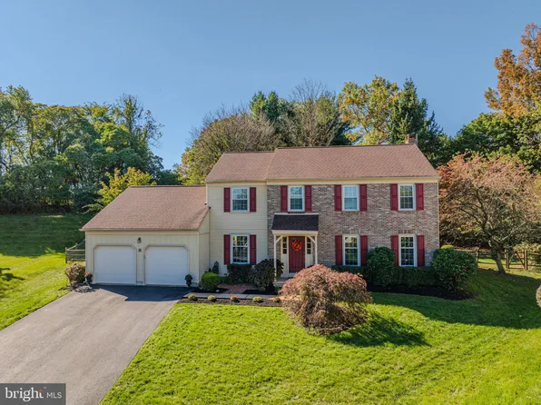 8 Bent Tree Cir, Hockessin, DE 19707