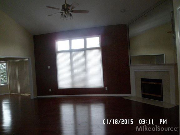 2nd image of 30180 Crescent Dr