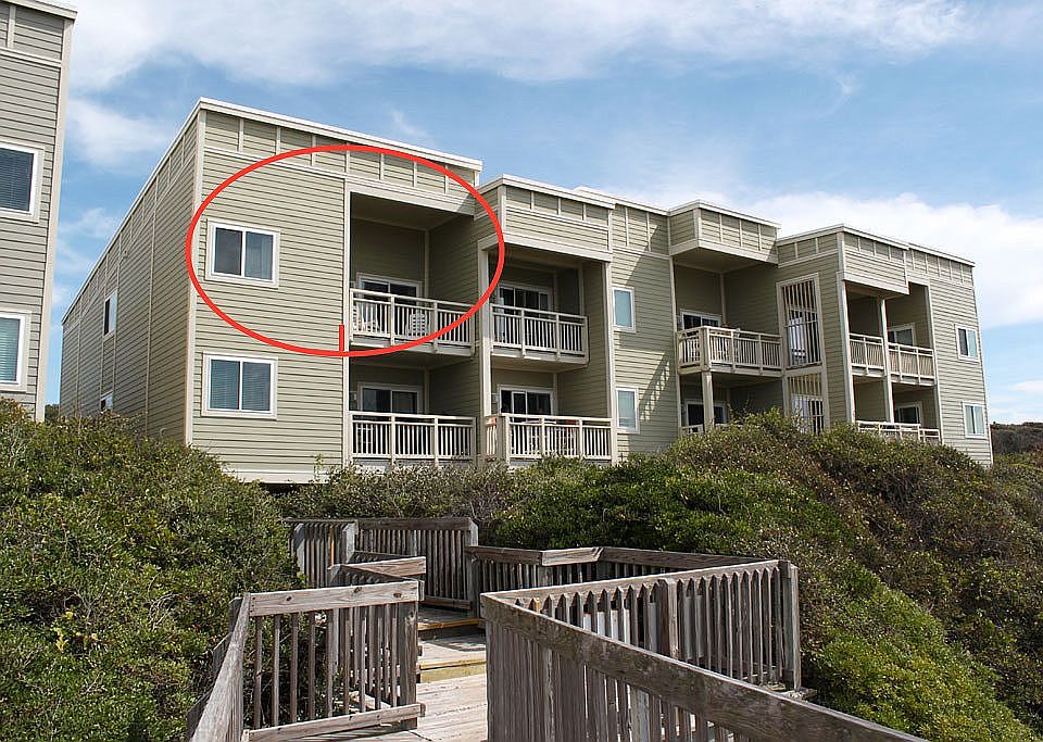 Exterior, beach side