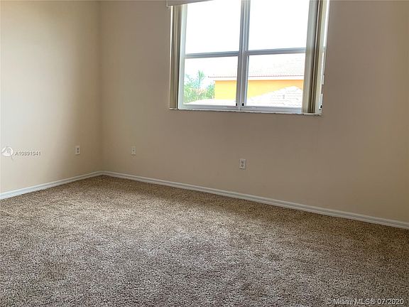 5th image of 4284 NE 10th Ct #4284