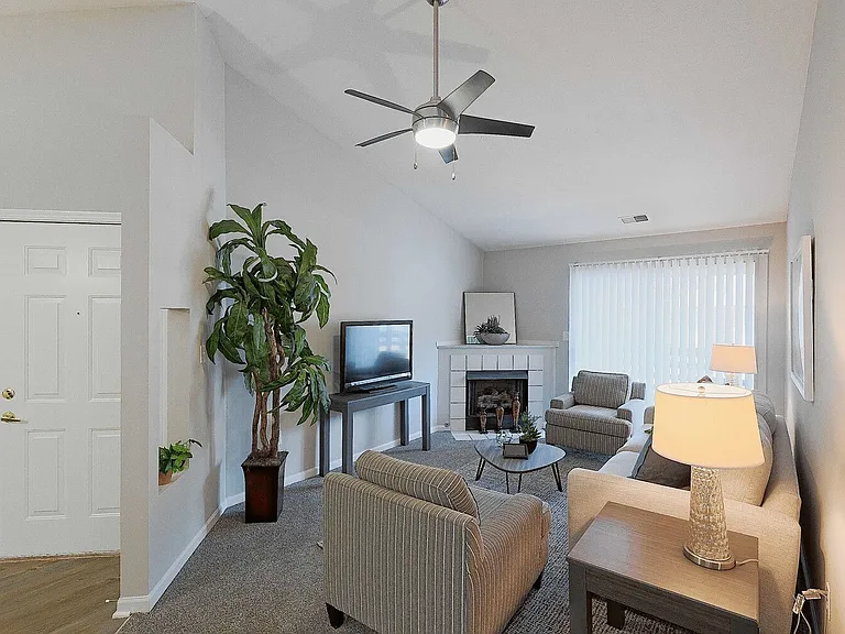 Compass Pointe — Photo 197