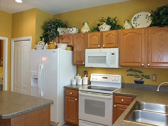 4th image of 2206 Arbor Glenn Ct