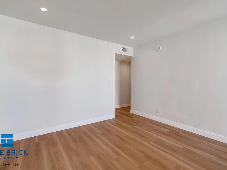 5415 Corteen Pl #22 — Photo 28
