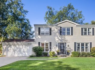 4132 Roslyn Rd, Downers Grove, IL 60515