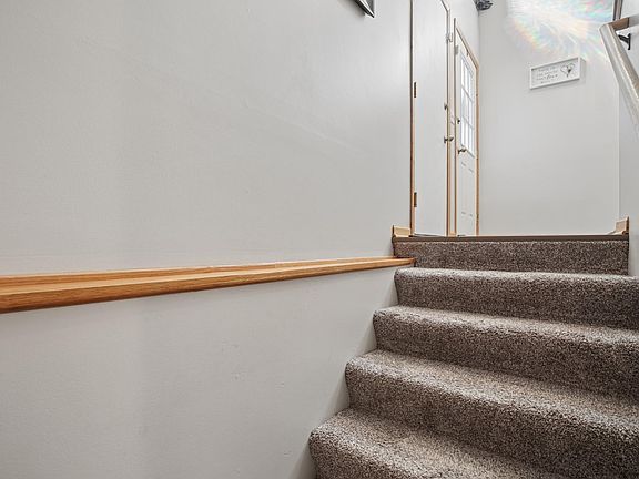 4th image of 6099 Mill Run Rd