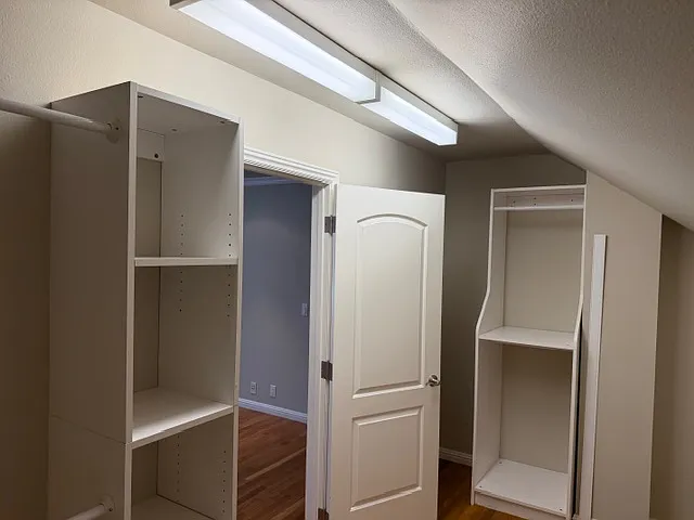 1078 Byerley Ave — Photo 38