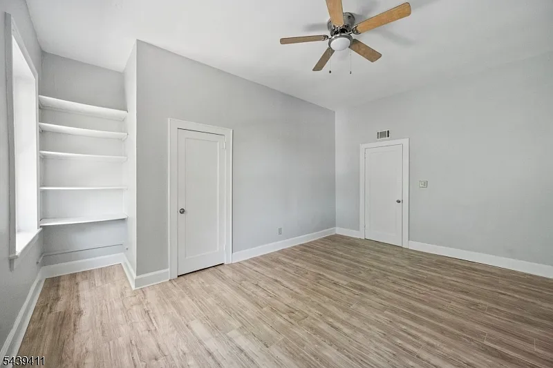 2 bed, 1.0 bath, $2,200 — Photo 3