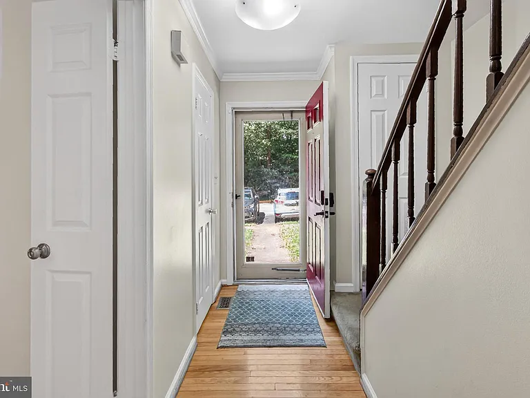 5719 Oakshore Ct — Photo 7