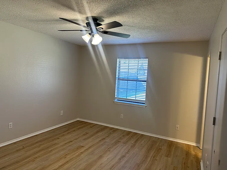 6055 Brooke Ln — Photo 9