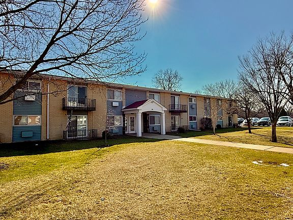 2nd image of 9561 Dee Rd #107G