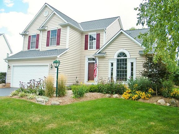 2nd image of 5882 Pinewild Dr