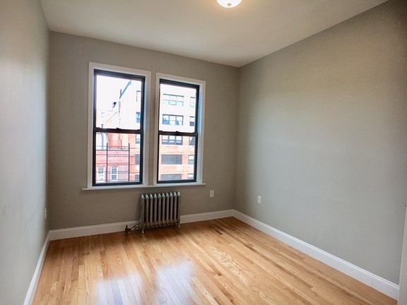 5th image of 565 W 215th St APT 54