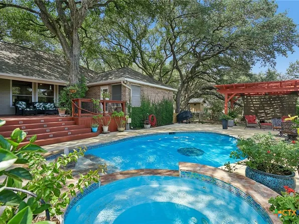 9331 Gardenia Bend Dr, San Antonio, TX 78266